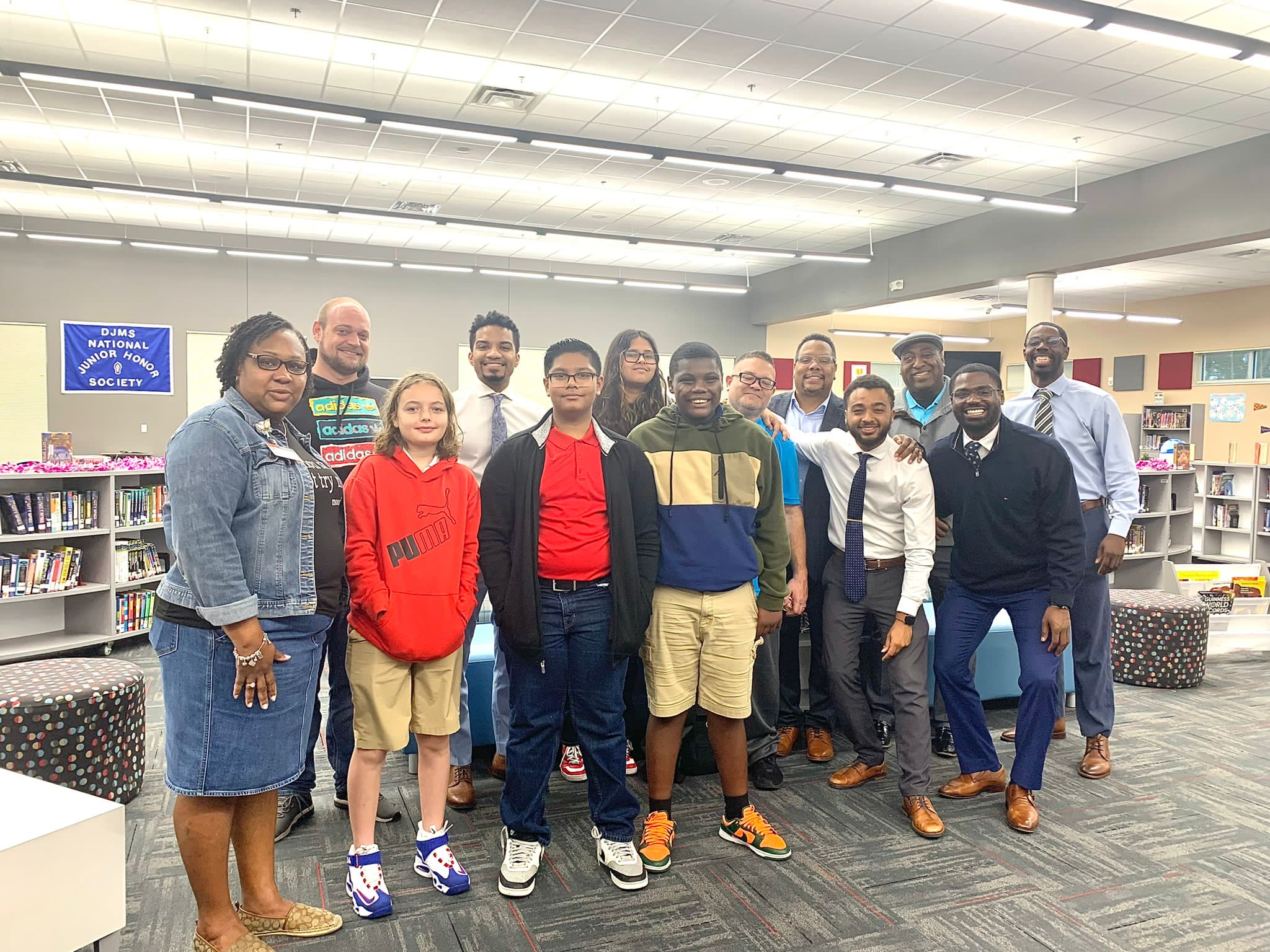 Round Table Florida team and volunteers